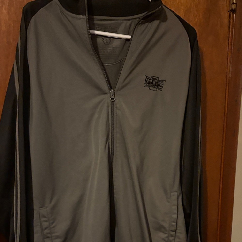 Men's Black and Gray Lightweight Jacket